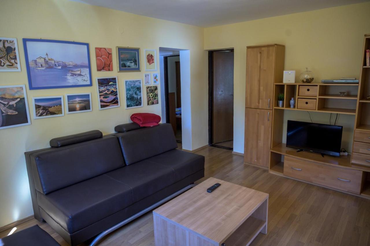 Beachfront House Ivana With Pool - Renovated 2025 Cesarica Εξωτερικό φωτογραφία