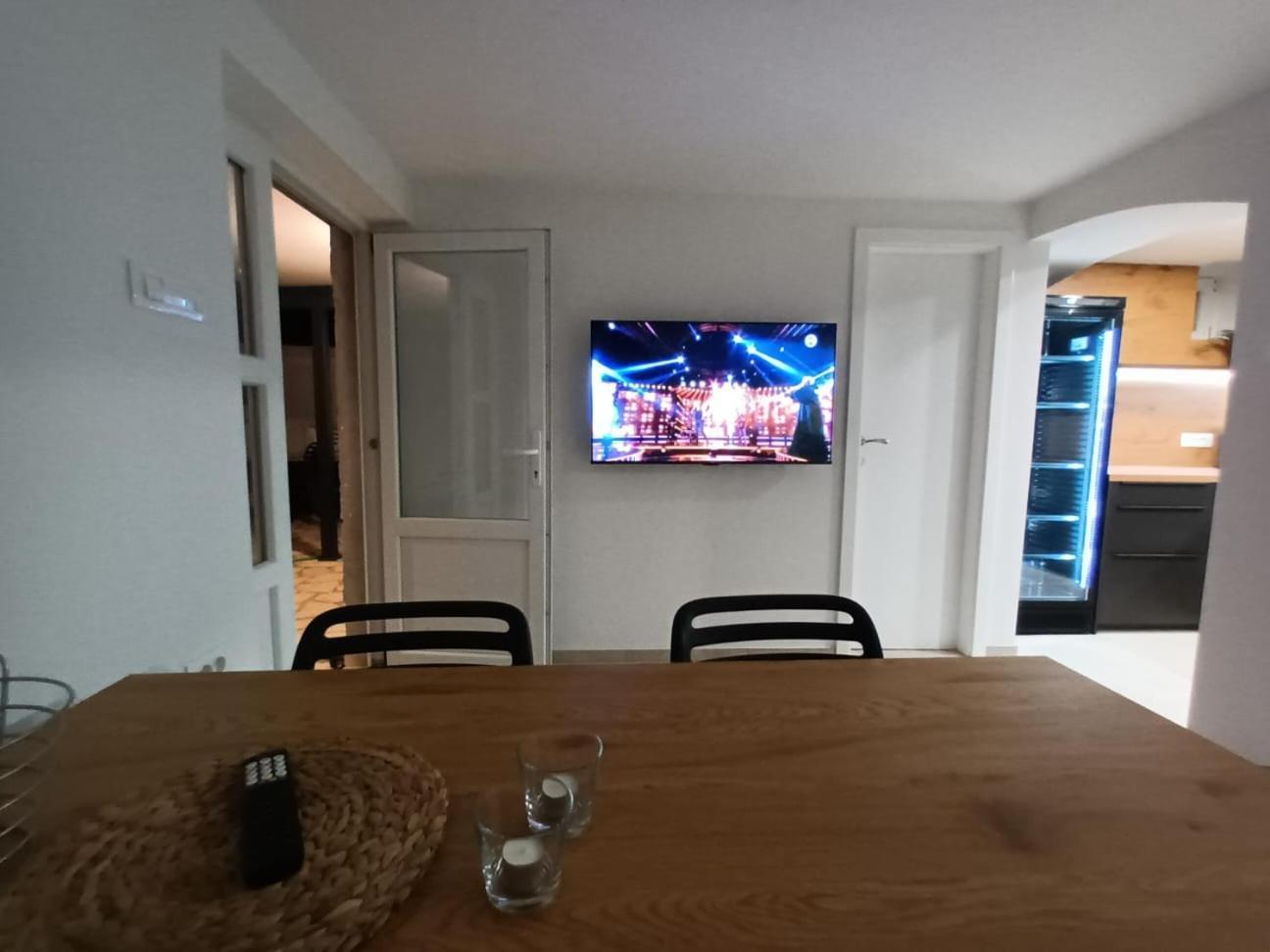 Beachfront House Ivana With Pool - Renovated 2025 Cesarica Εξωτερικό φωτογραφία