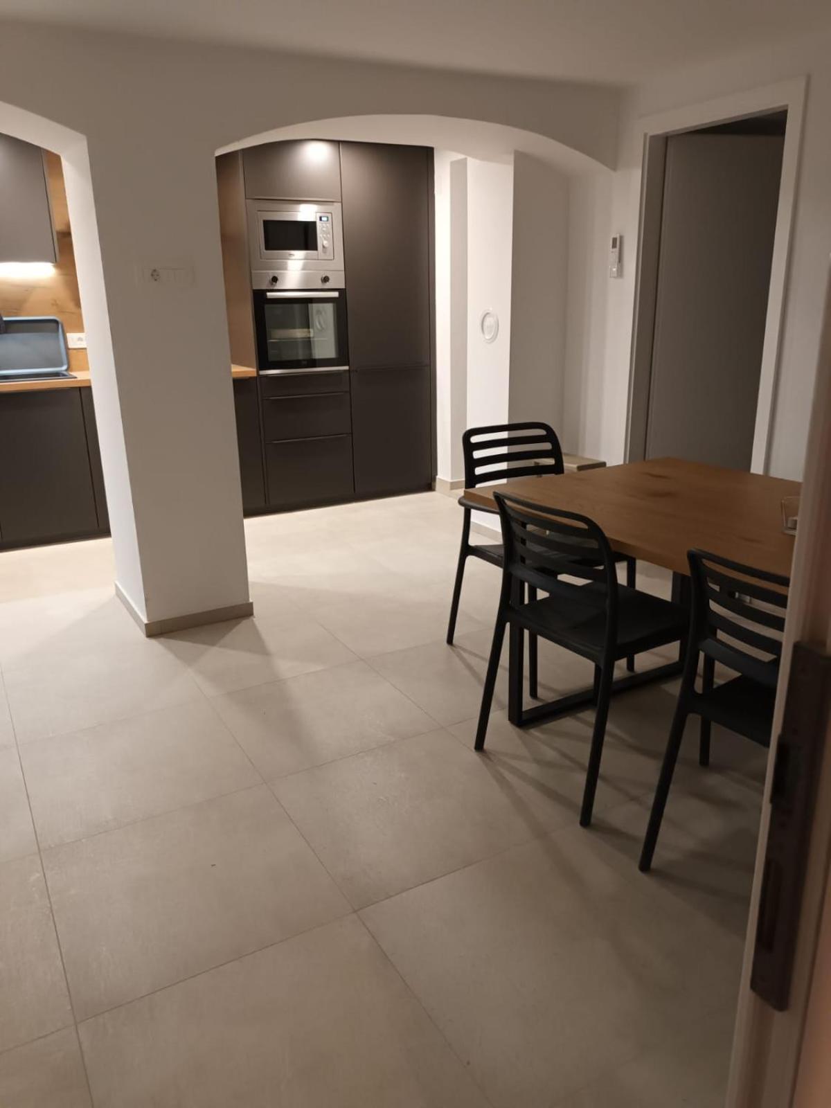Beachfront House Ivana With Pool - Renovated 2025 Cesarica Εξωτερικό φωτογραφία