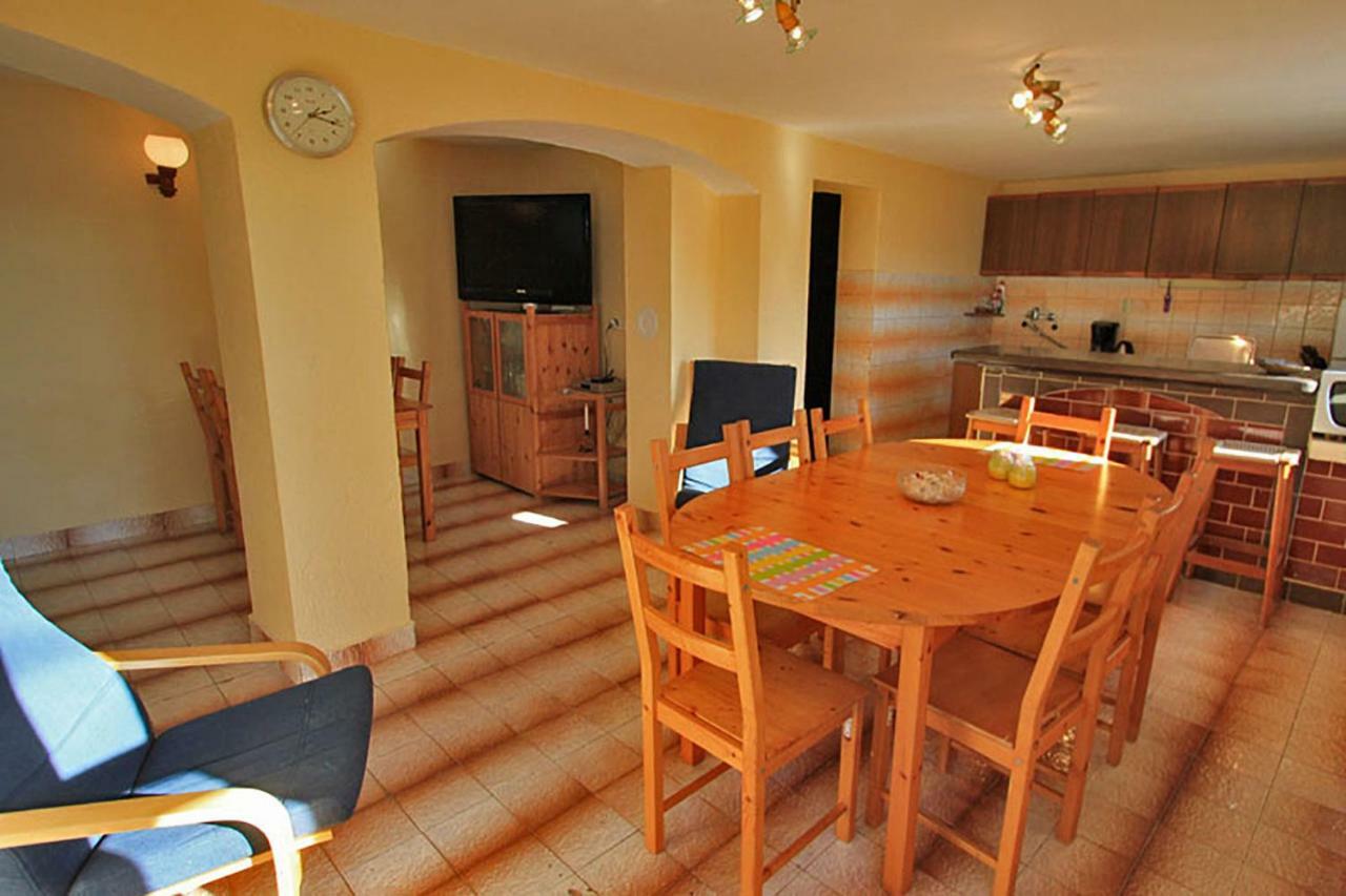 Beachfront House Ivana With Pool - Renovated 2025 Cesarica Εξωτερικό φωτογραφία